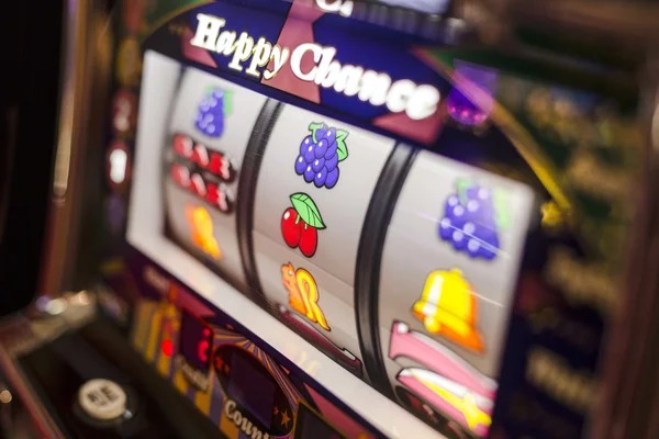 Live payout display after hand resolution